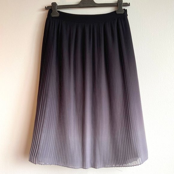 H By Hudson Dresses & Skirts - Gradient pleaded Black and gray H by halston skirt